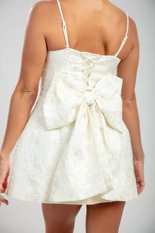 שמלת מיני של רוזבל – לבן