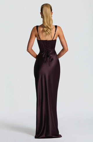 שמלת רגאליה – שזיף