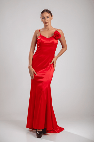 שמלות קרמין רוז – אדום סקרלט