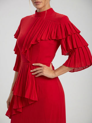 שמלת קפלים אדומה עם קפלים