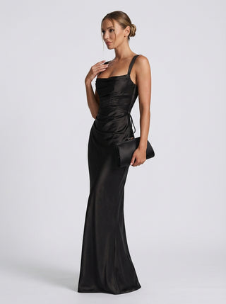 Regalia Gown – Black