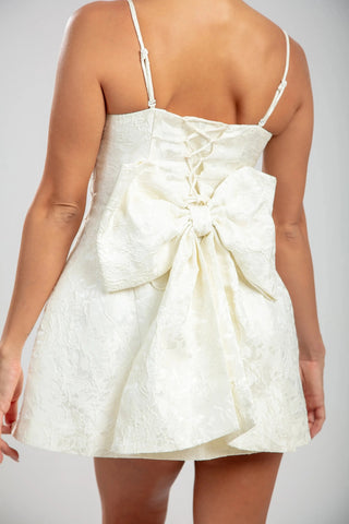 שמלונת רוזבל – לבן