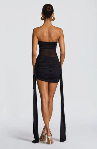 דומיניון מיני – שחור רגאליה מיני – ורוד תינוק