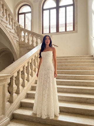 שמלות רוזלה – לבן שנהב