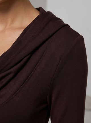 נוקטרה – שמלת עמוד אספרסו עם וילון