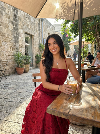 שמלות רוזלה – אדום בורדו