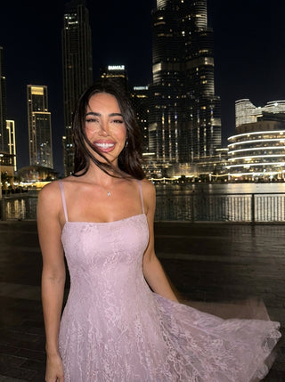 שמלות תחרה לילו