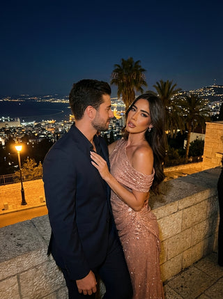 שמלת Aurex עם כתף אחת – נצנצים בזהב ורוד