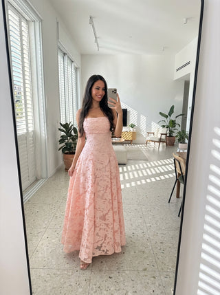 שמלות רוזלה – ורוד סמוק