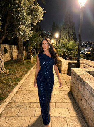 שמלת Aurex עם כתף אחת – כחול נייבי נוצץ